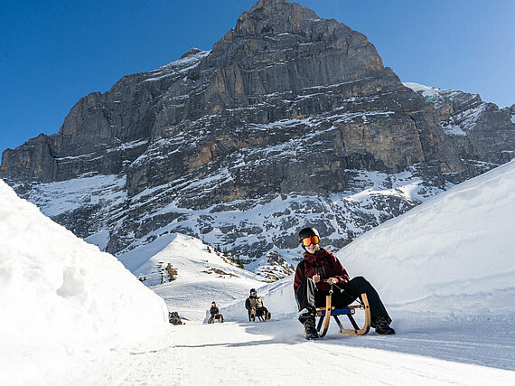 Grosse Scheidegg Schlitteln in Meiringen im Berner Oberland