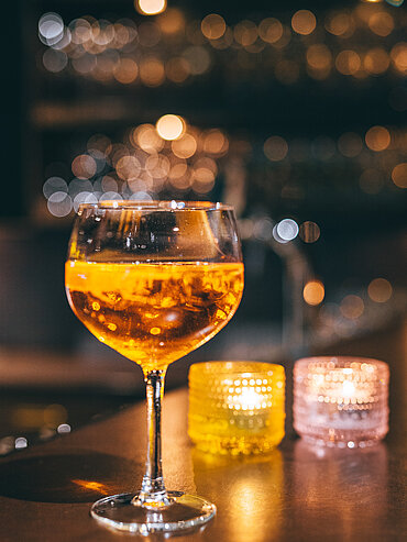 Pure joie de vivre Getränk in der Bar im Hotel Victoria in Meiringen