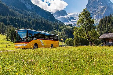 öffentliche Verkehrsmittel - PostAuto-Linie in Meiringen