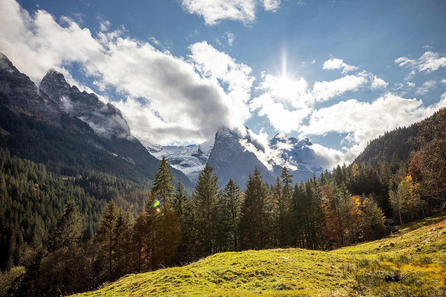 Berglandschaft beim Hasliberg an einem sommerlichen Tag
