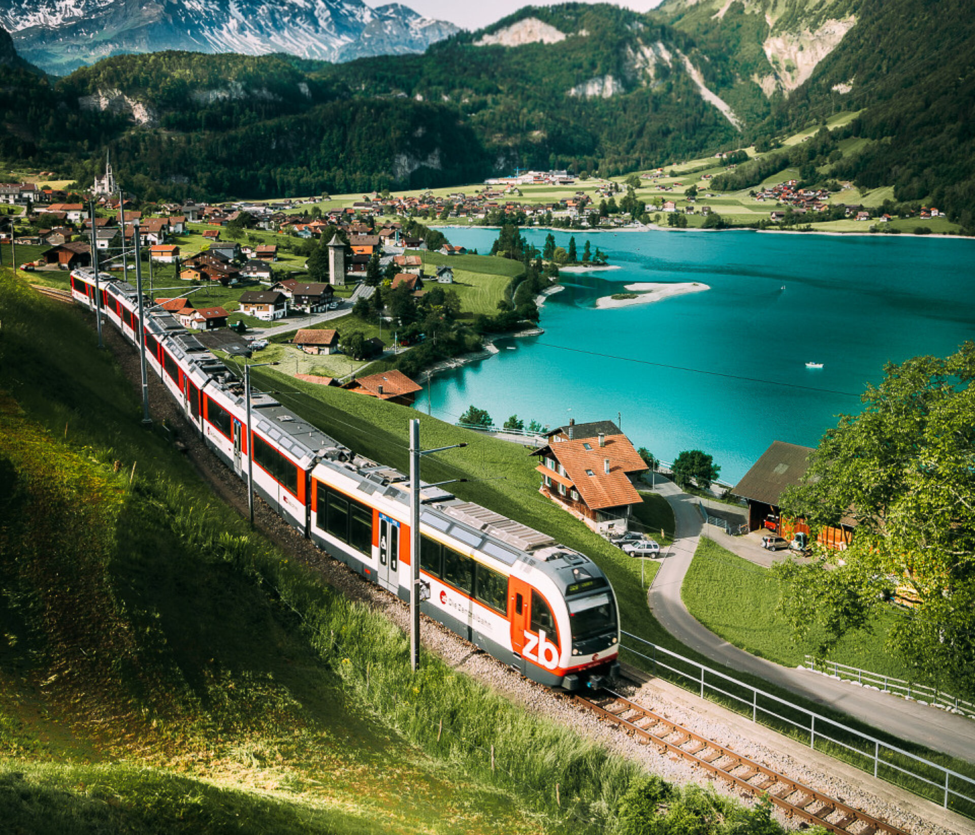 Sommerausflug zum Lungernsee in der Umgebung von Meiringen