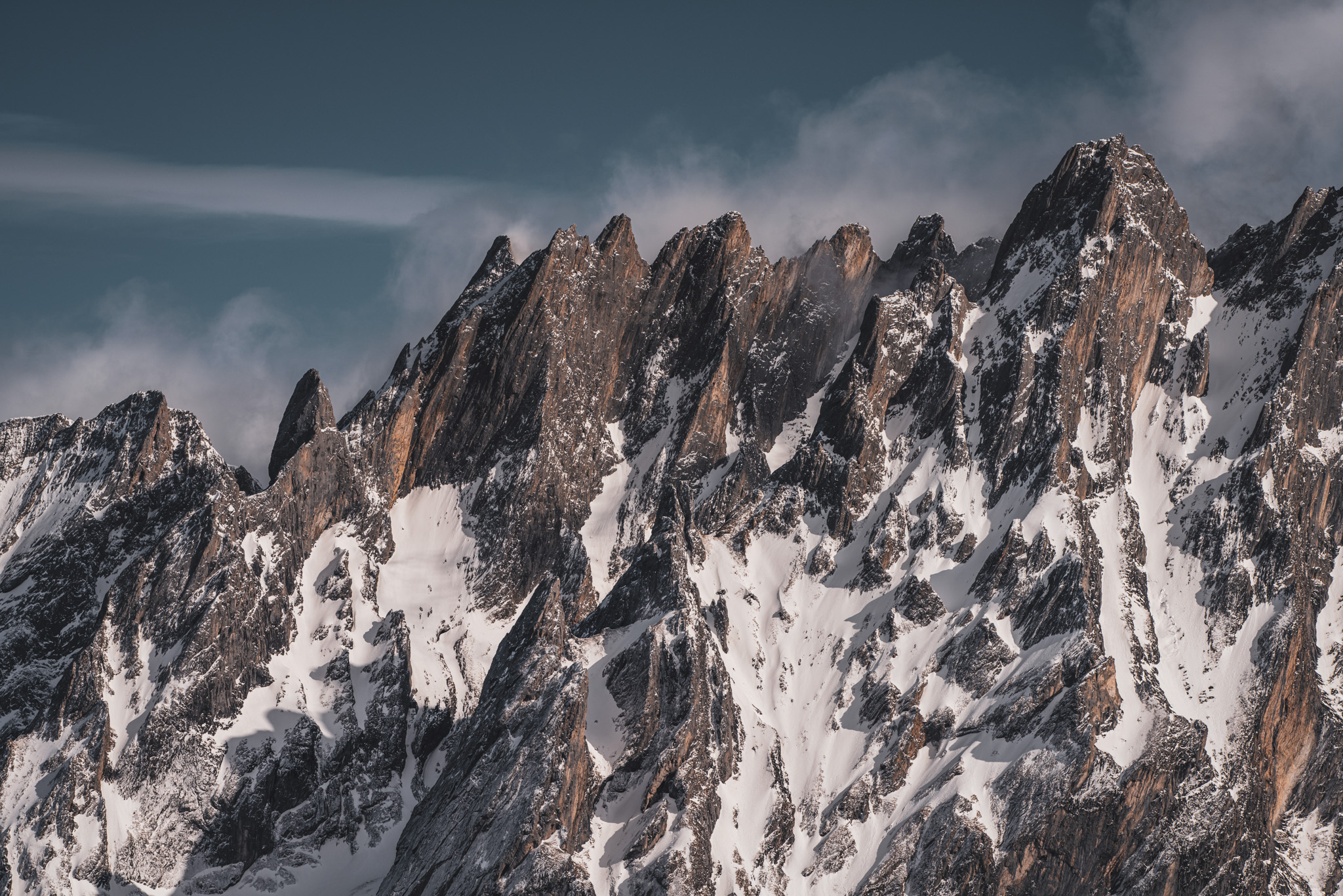 Berglandschaft im Winter im Haslital