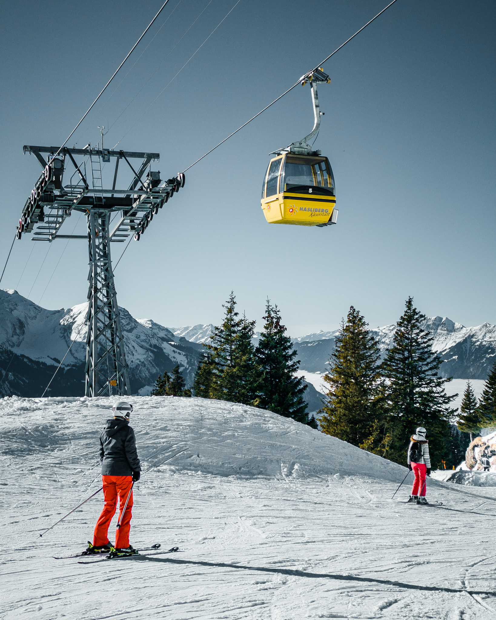 Skifahren im Halsital im Winter