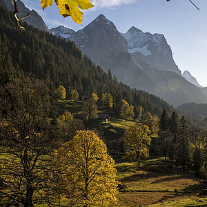 When the Alps dress up for fall, even the sun stays longer. ️️ #GoldenSeason⁠ ⁠ ⁠ ⁠ ️ @davidbirri ⁠ .⁠ .⁠ .⁠ .⁠ .⁠ #haslital #switzerland #myswitzerland #visitswitzerland ...