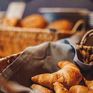 Mornings done right — fresh, slow, and worth getting up for. ️⁠ .⁠ .⁠ .⁠ .⁠ .⁠ #haslital #switzerland #myswitzerland #visitswitzerland #inlovewithswitzerland #swisshotels #travelblogger ...